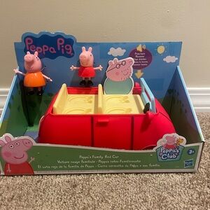 Peppa Pig Family Red Car Makes Sounds and Includes Peppa and Mommy Pig